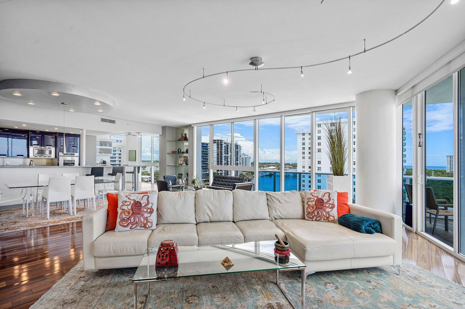 715 Bayshore Drive, #Ph4, Fort Lauderdale, FL 33304 Main Living Area