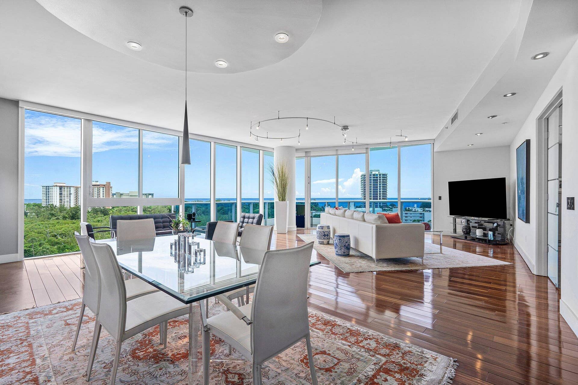 715 Bayshore Drive, #Ph4, Fort Lauderdale, FL 33304 Main Living Area