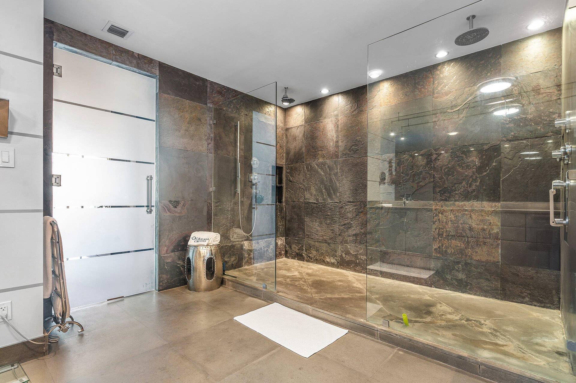 715 Bayshore Drive, #Ph4, Fort Lauderdale, FL 33304 Primary Bathroom