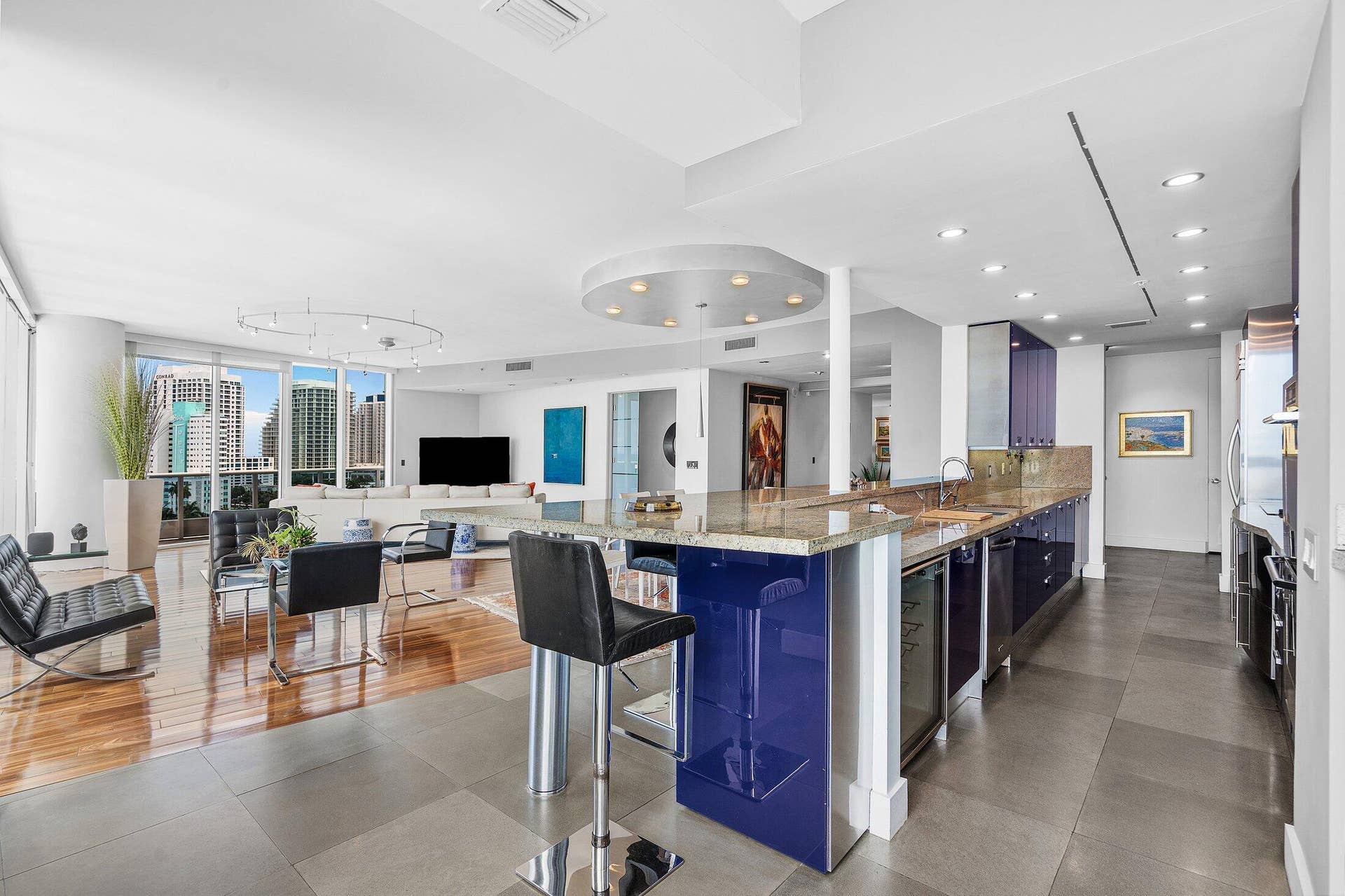715 Bayshore Drive, #Ph4, Fort Lauderdale, FL 33304 Kitchen