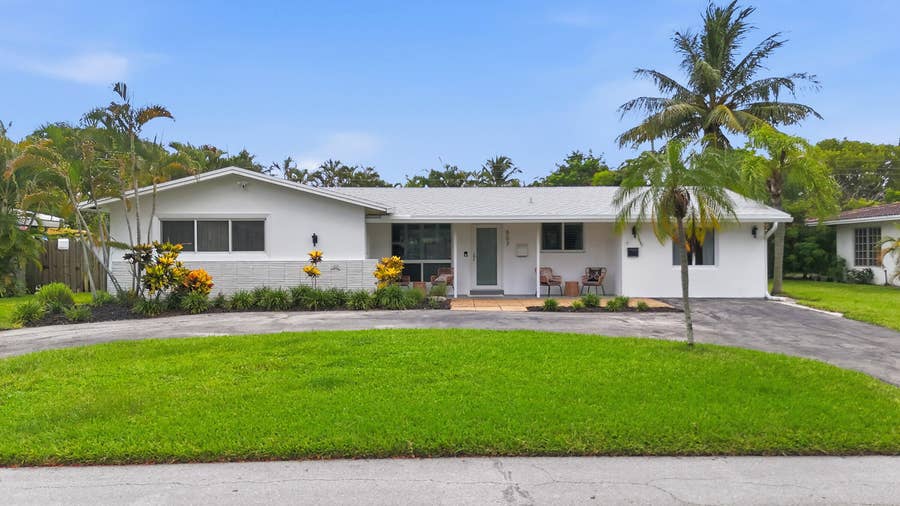 Property photo for 807 SE 9 Terrace, Deerfield Beach, FL