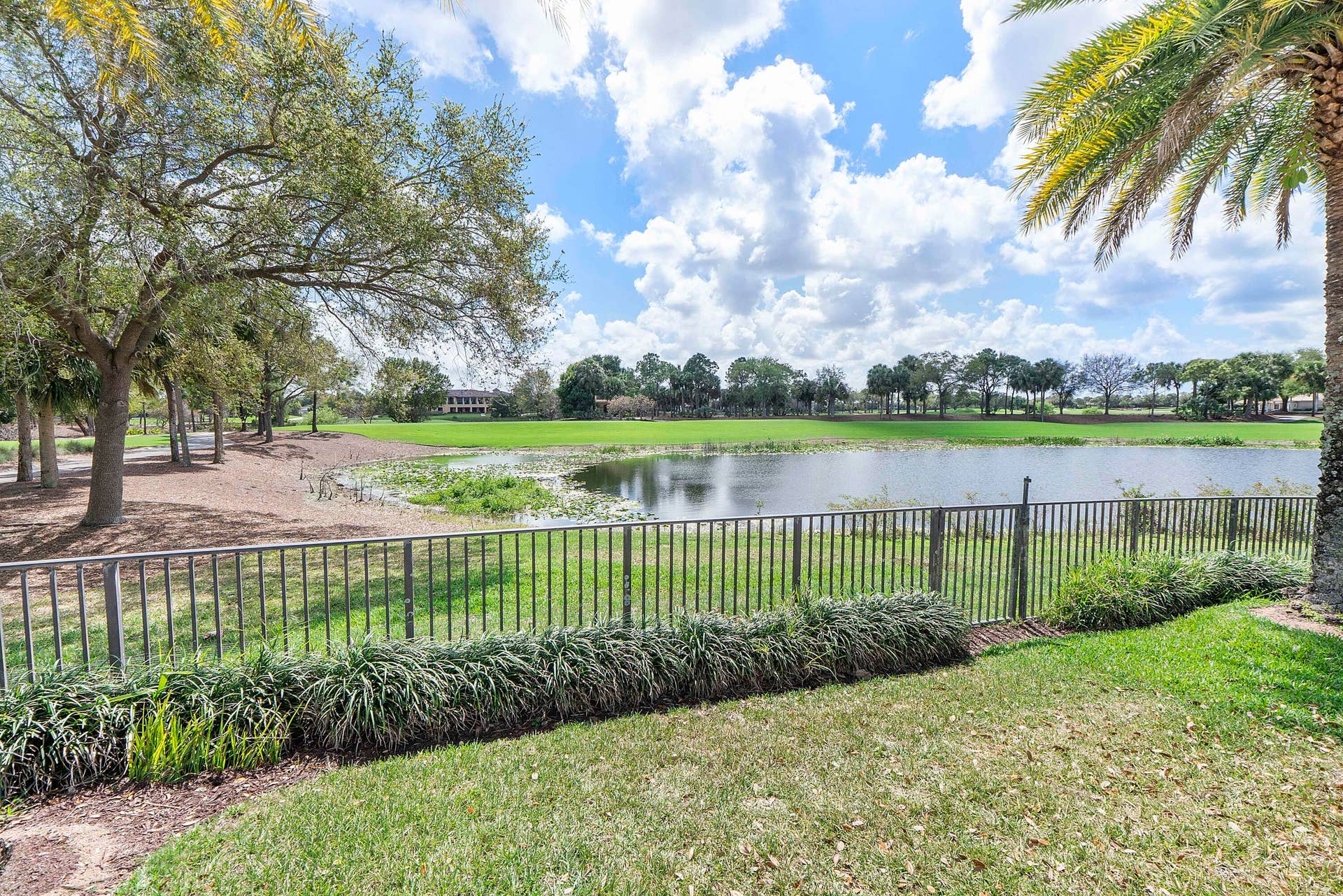 9840 Bay Leaf Ct_080