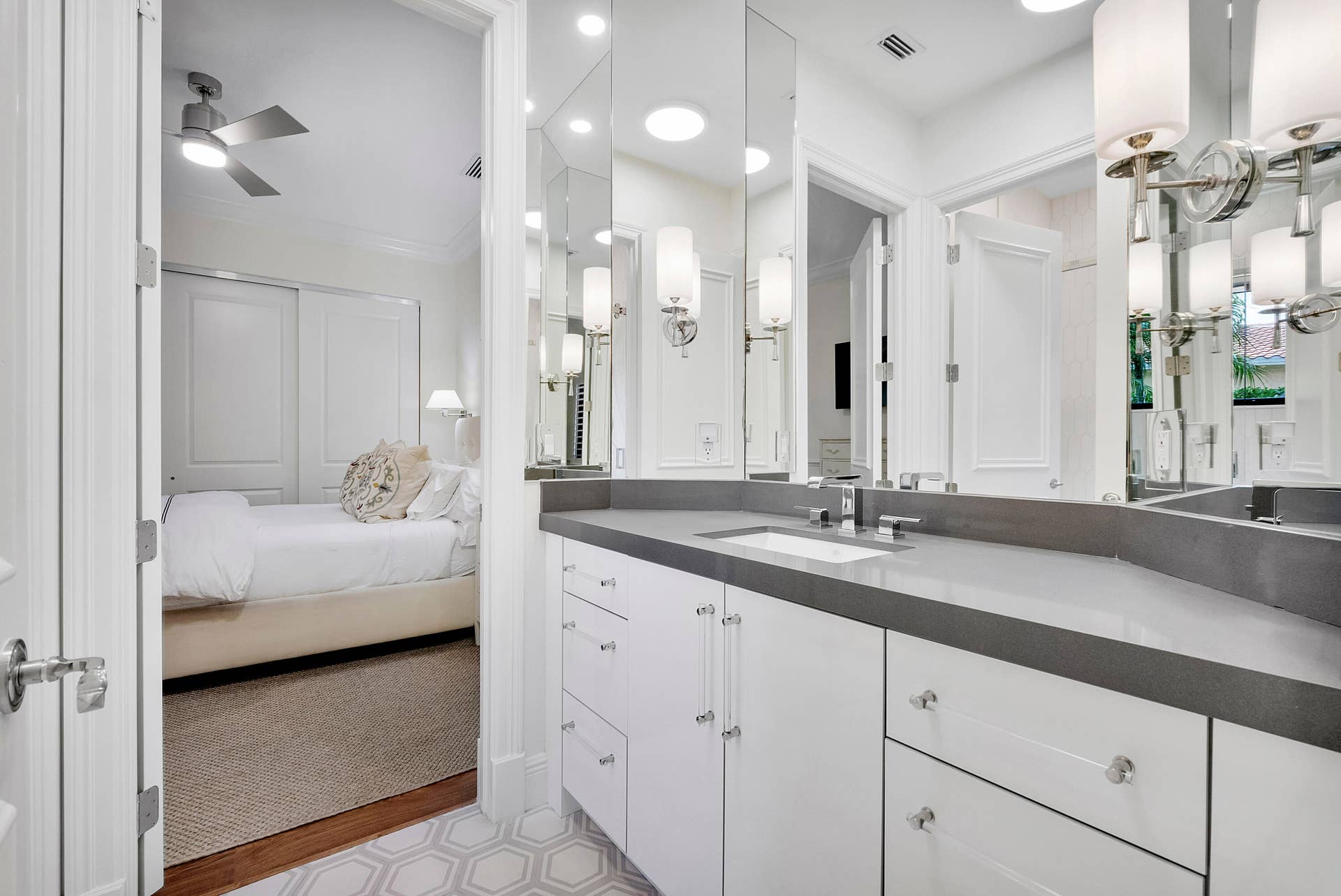 Guest bathroom jack n Jill with tub