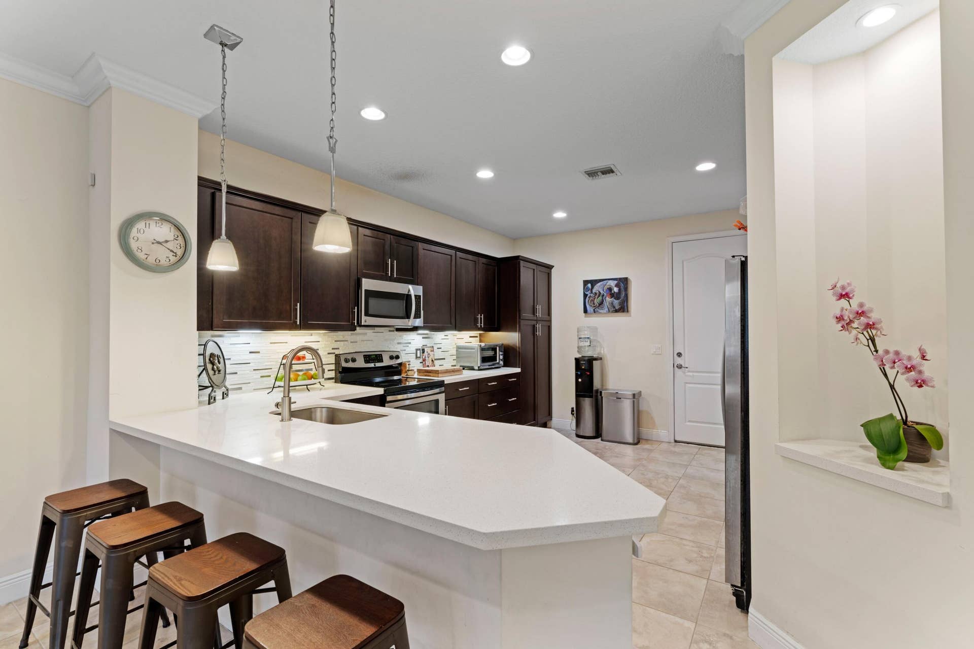 2134 Sabal Tree Court, West Palm Beach, FL 33411 Kitchen/Breakfast Bar