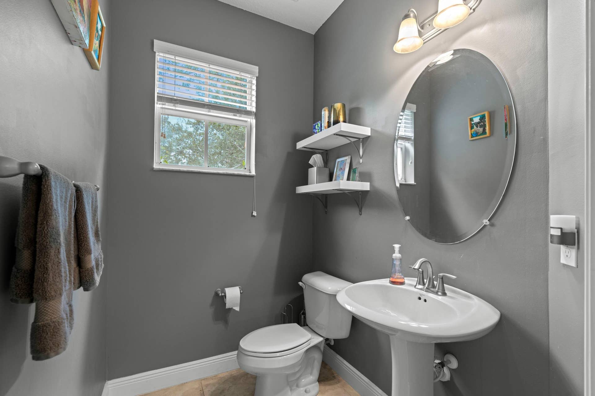 2134 Sabal Tree Court, West Palm Beach, FL 33411 Powder Room