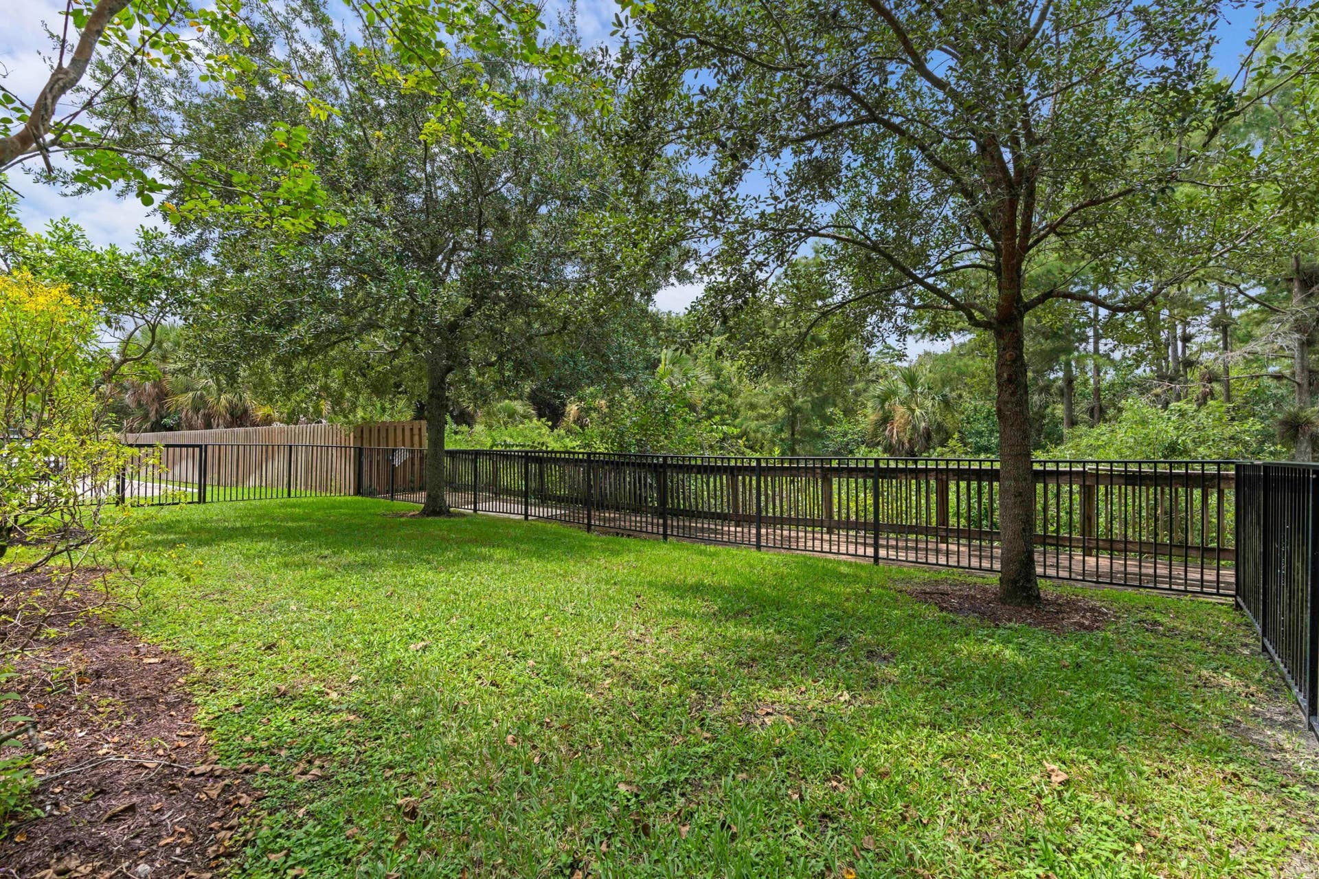 2134 Sabal Tree Court, West Palm Beach, FL 33411 Side Yard