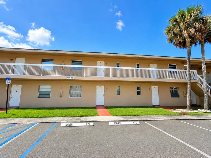 Property photo for 918 TWIN LAKES Drive, #8-M, Coral Springs, FL