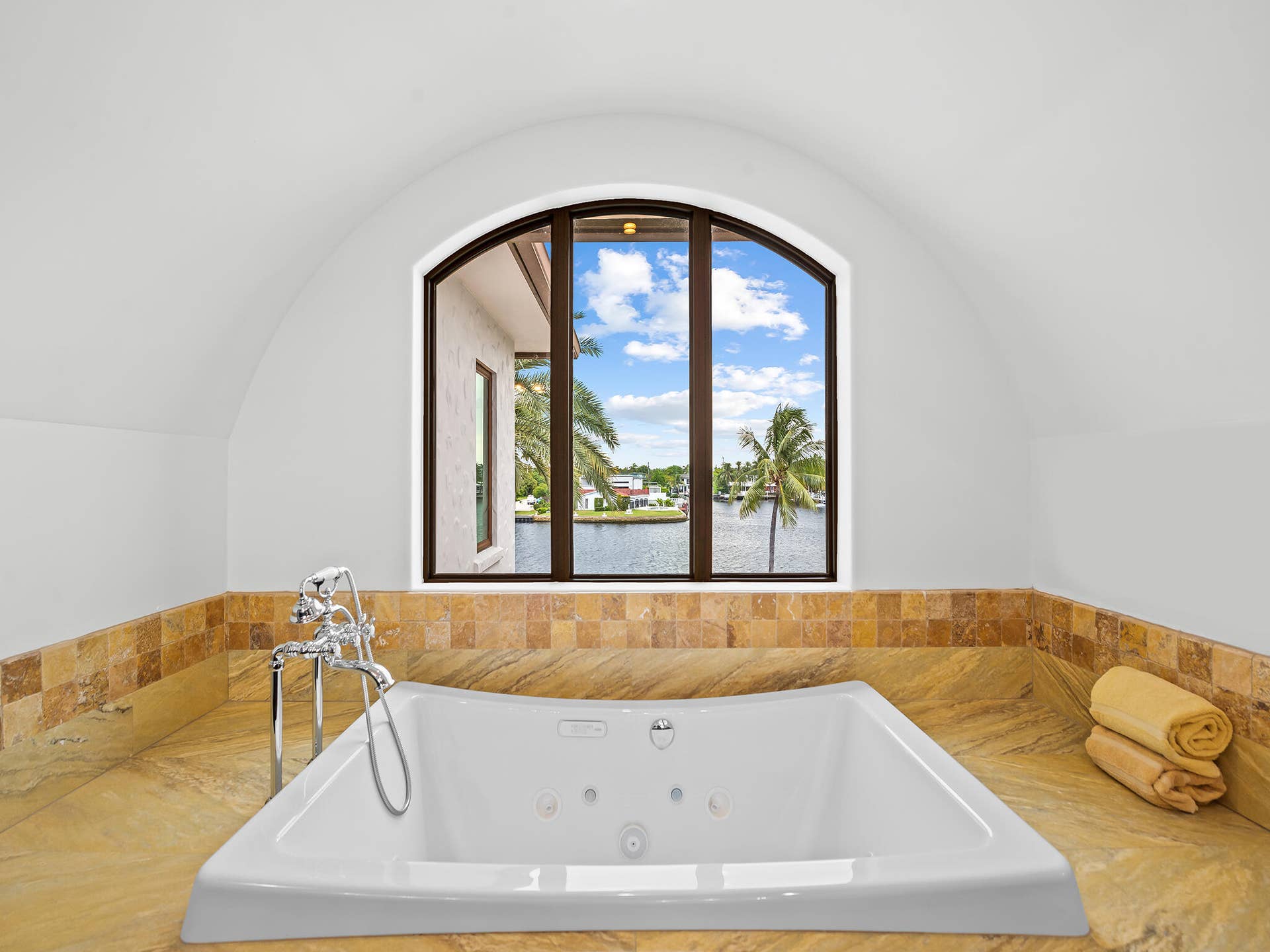 2101 MIDDLE RIVER Drive, Fort Lauderdale, FL 33305 DSC_1877