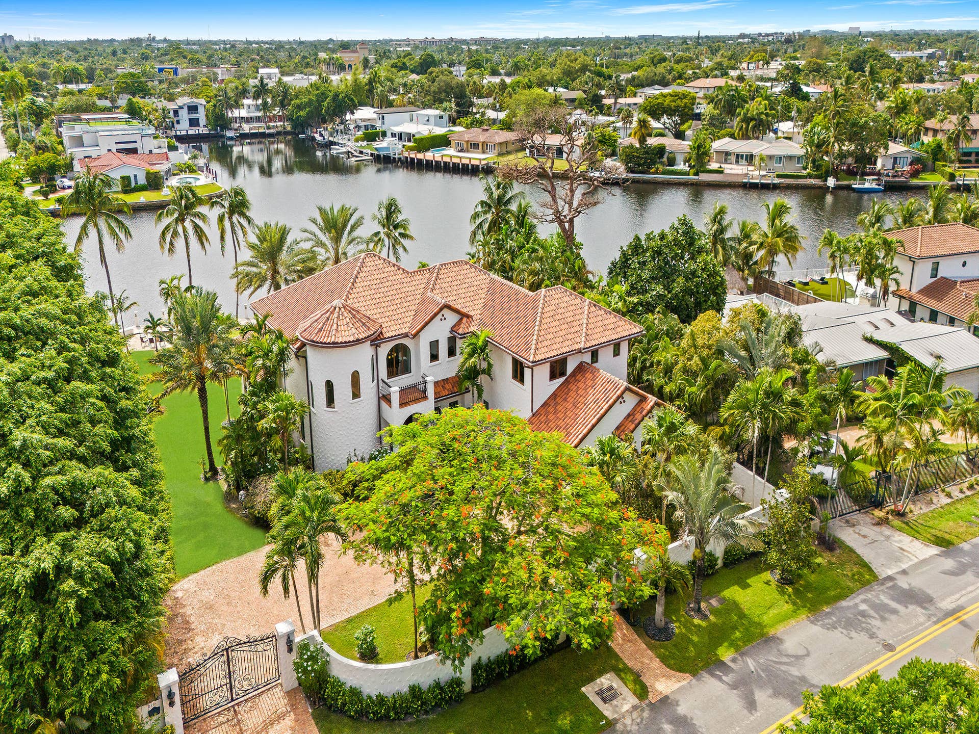 2101 MIDDLE RIVER Drive, Fort Lauderdale, FL 33305 DJI_20260728163946_0707_D