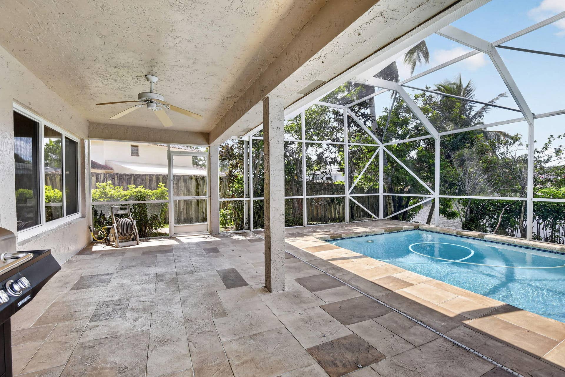 Pool/Patio