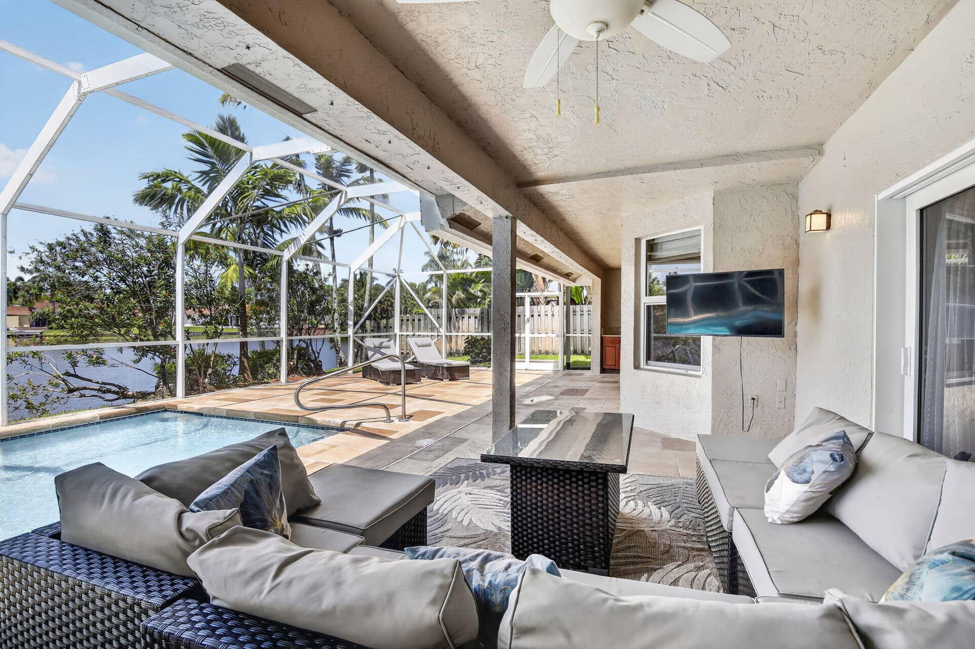 Pool/Patio