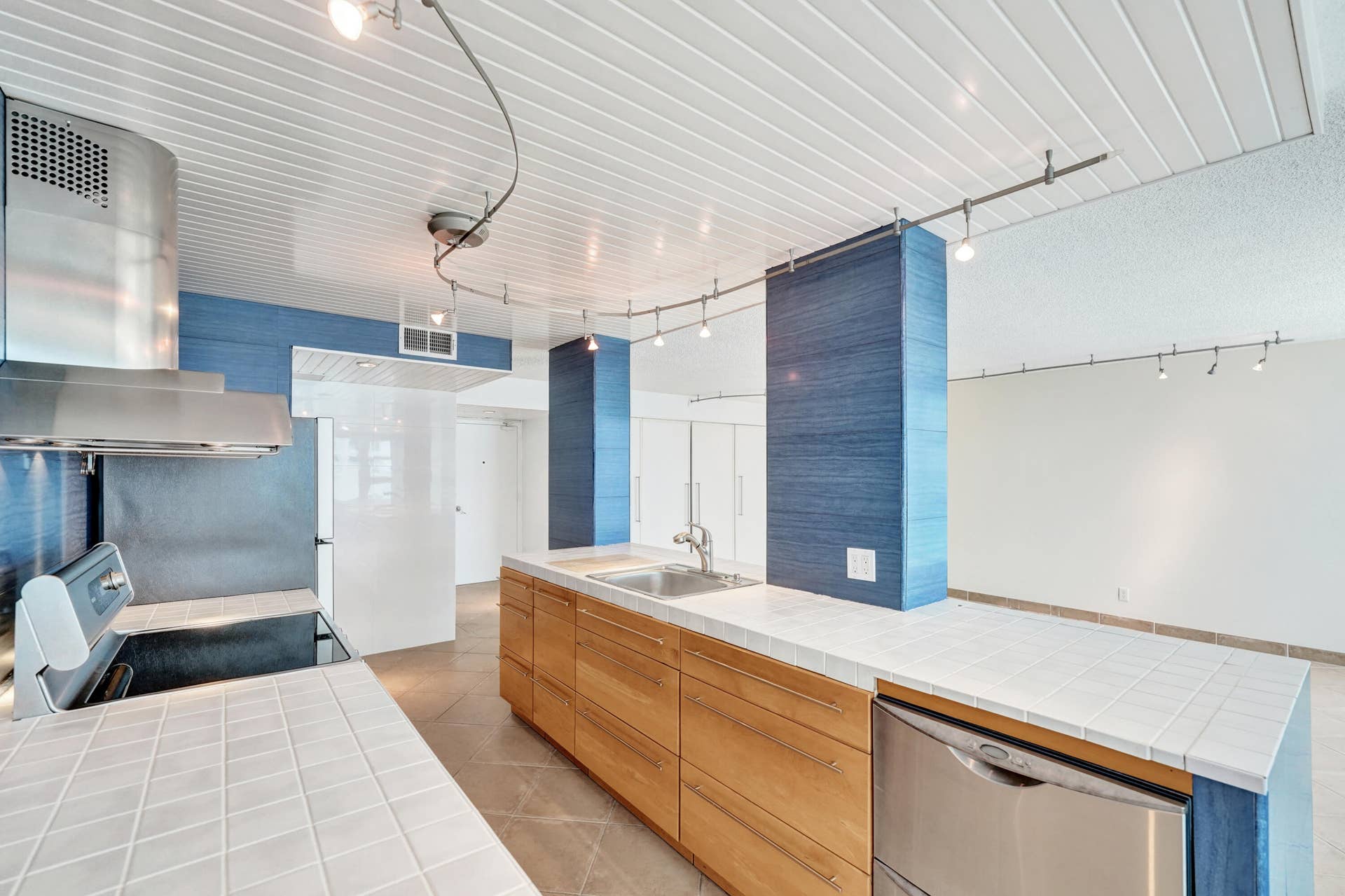 Open Kitchen