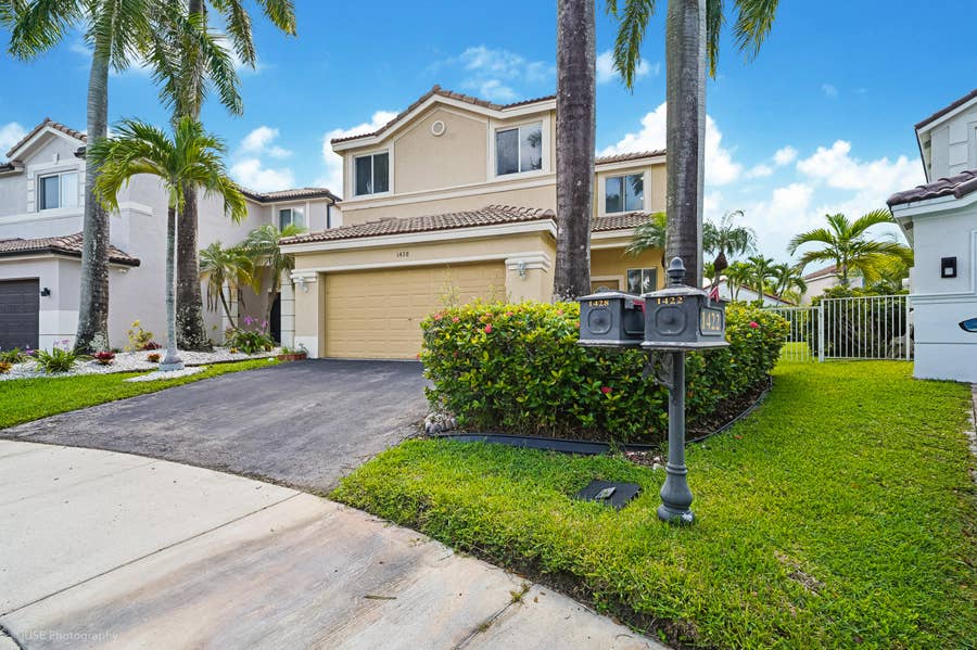 Property photo for 1428 CANARY ISLAND Drive, Weston, FL