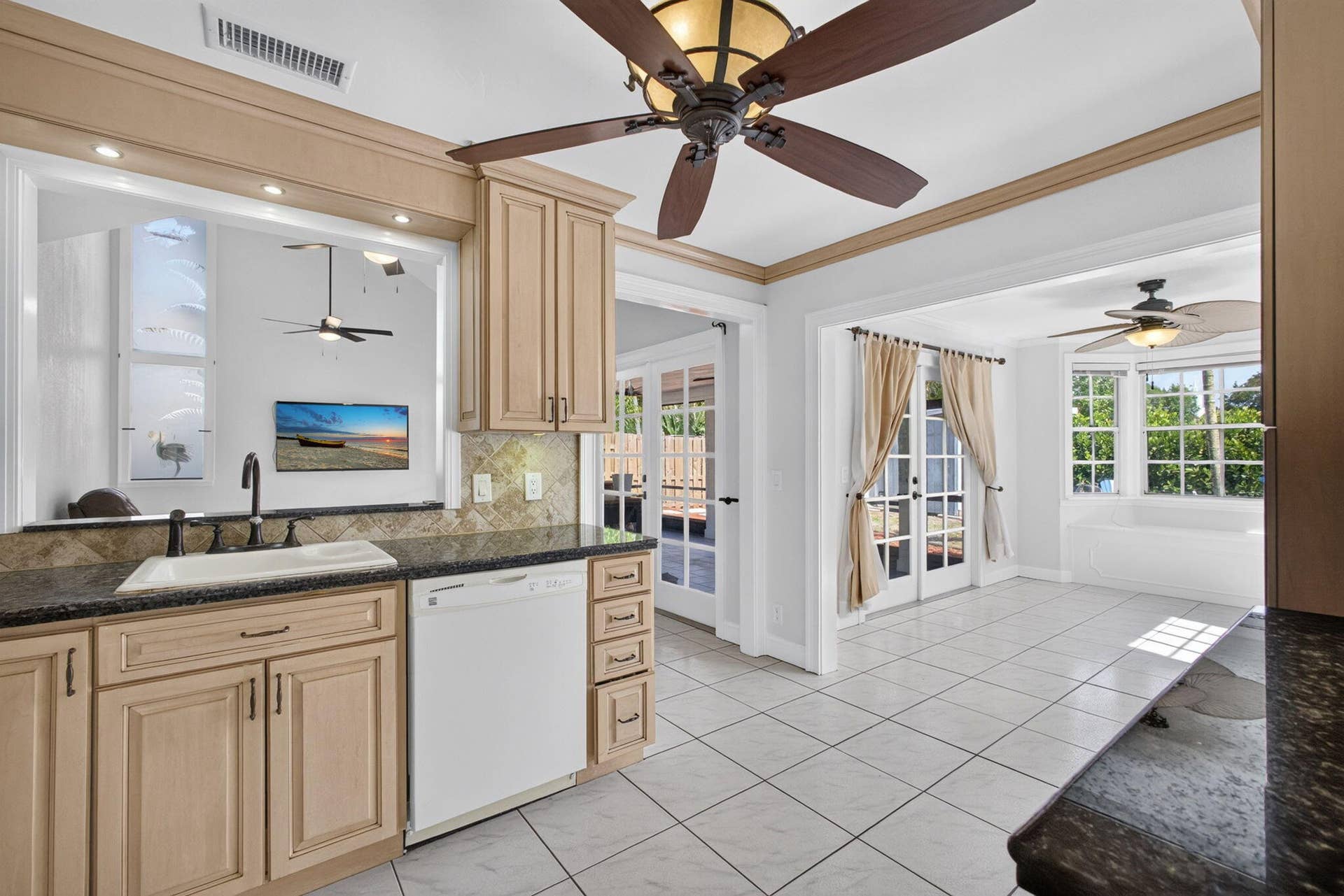 18371 Flagship Circle, Jupiter, FL 33458 28-web-or-mls-5D1A9710