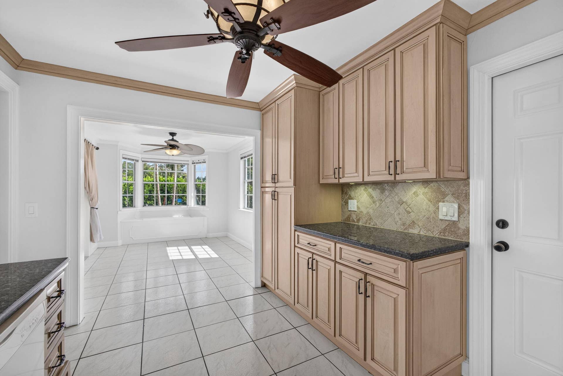 18371 Flagship Circle, Jupiter, FL 33458 29-web-or-mls-5D1A9716