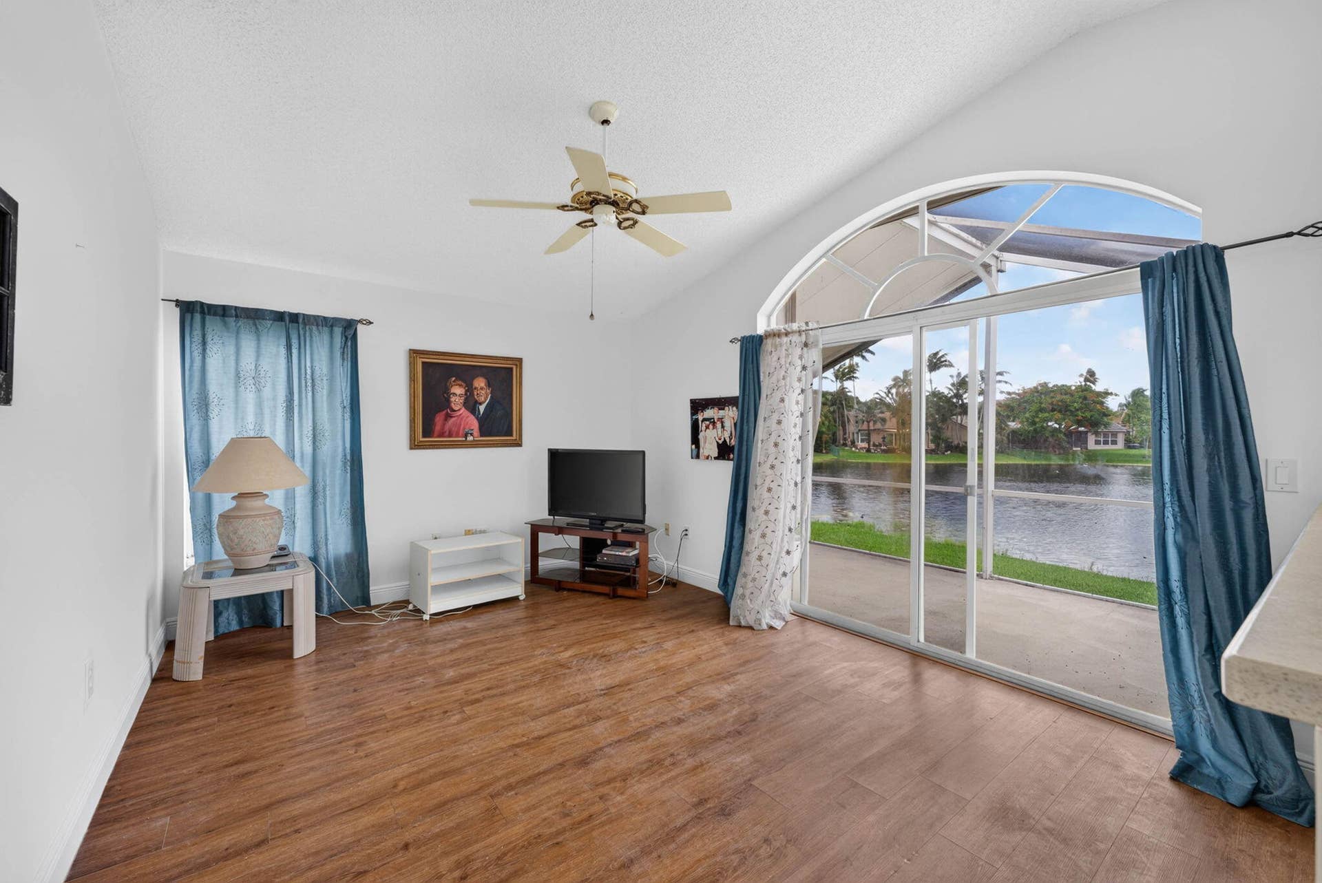 18871 NW 2ND Street, Pembroke Pines, FL 33029 27-web-or-mls-DSC01694