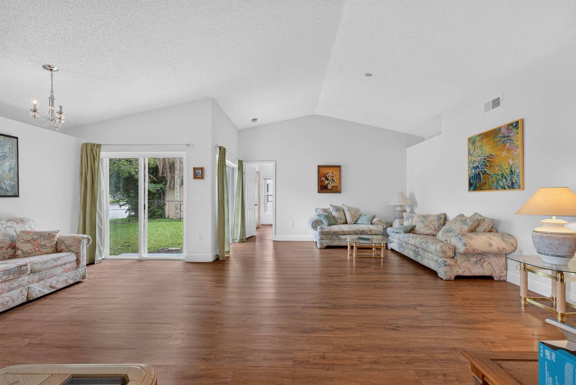 18871 NW 2ND Street, Pembroke Pines, FL 33029 16-web-or-mls-DSC01564