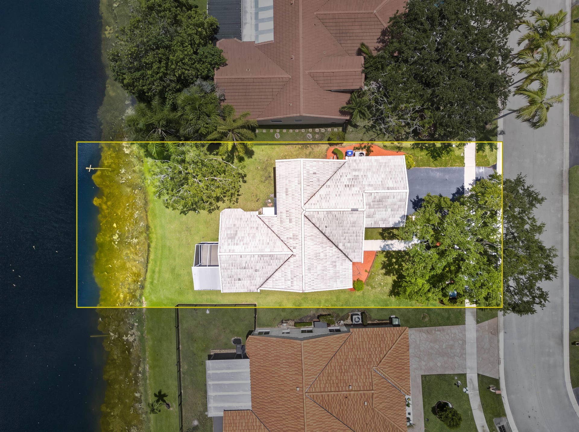 18871 NW 2ND Street, Pembroke Pines, FL 33029 8-web-or-mls-DJI_20260729130637_0253_D_h