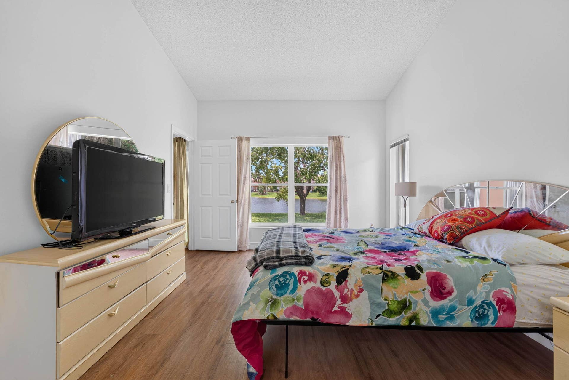 18871 NW 2ND Street, Pembroke Pines, FL 33029 20-web-or-mls-DSC01619