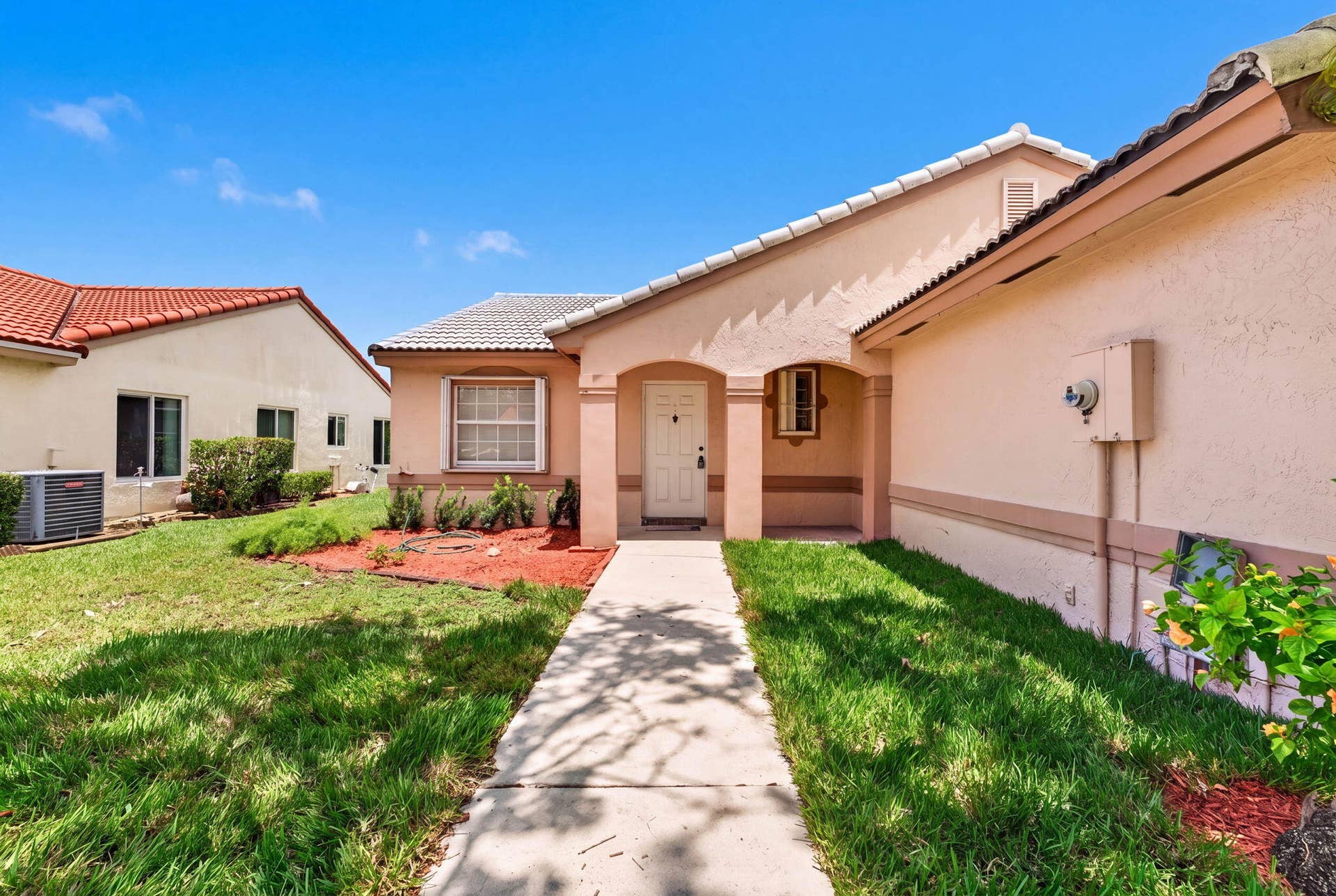 18871 NW 2ND Street, Pembroke Pines, FL 33029 4-web-or-mls-DSC01512_hf4k