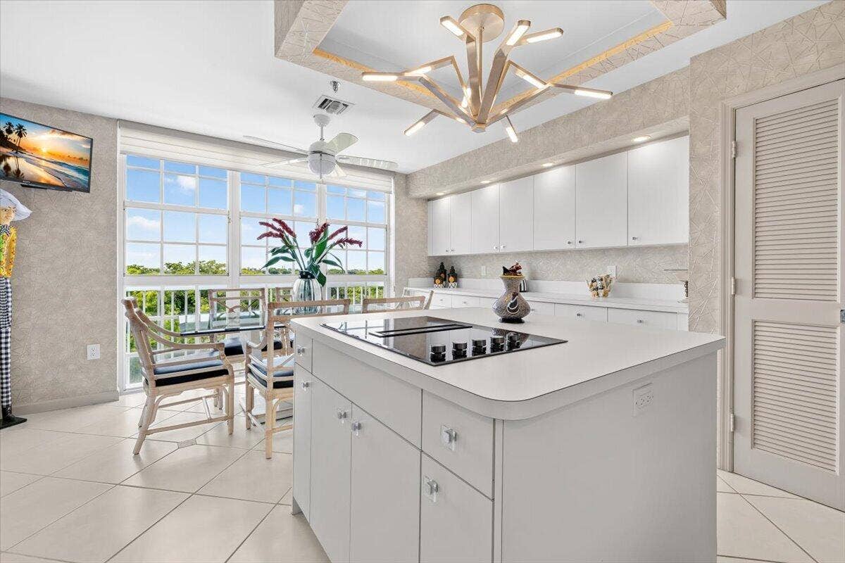 17047 Boca Club Boulevard, #166B, Boca Raton, FL 33487 31-17047 Boca Club Blvd #166B-9023