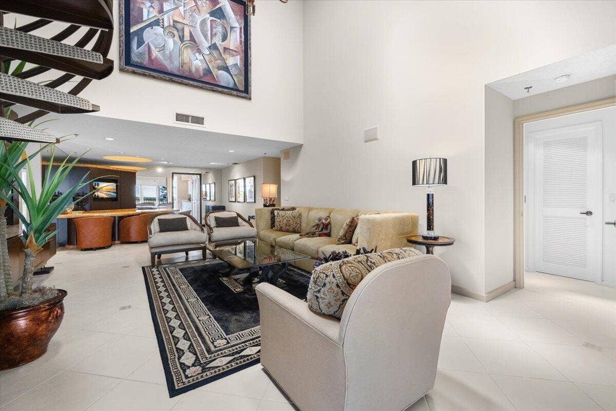 17047 Boca Club Boulevard, #166B, Boca Raton, FL 33487 05-17047 Boca Club Blvd #166B-8882