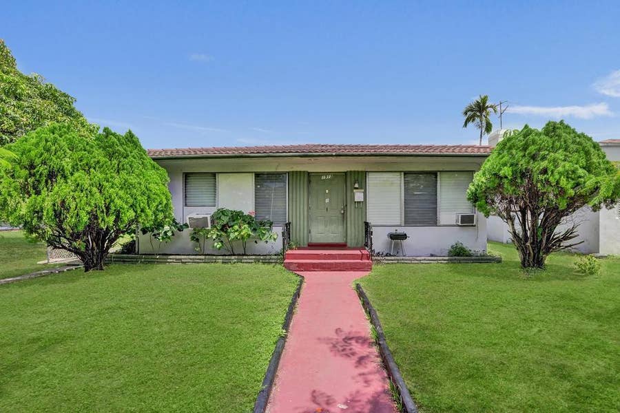 Property photo for 1913 Taylor Street, Hollywood, FL