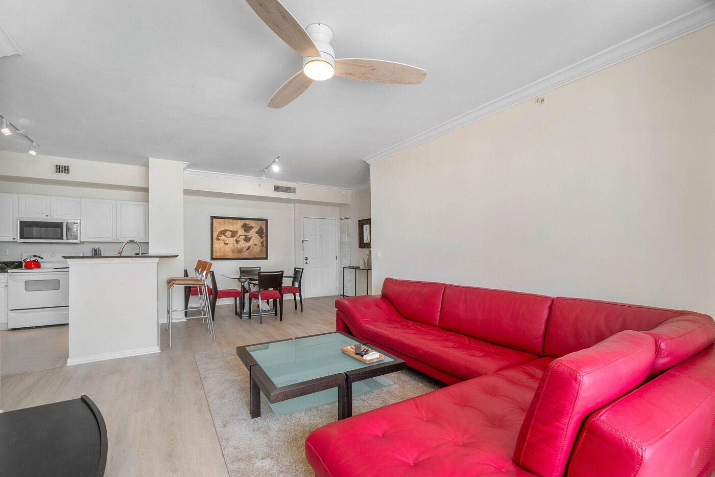 651 Okeechobee Boulevard, #1104, West Palm Beach, West Palm Beach, FL 33401 living room