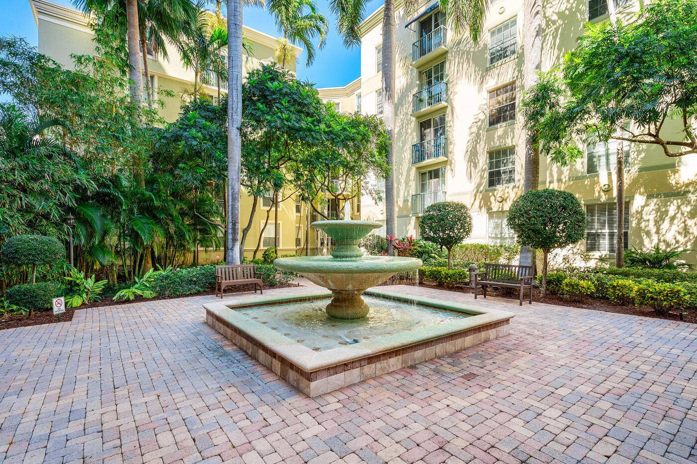 651 Okeechobee Boulevard, #1104, West Palm Beach, West Palm Beach, FL 33401 courtyard