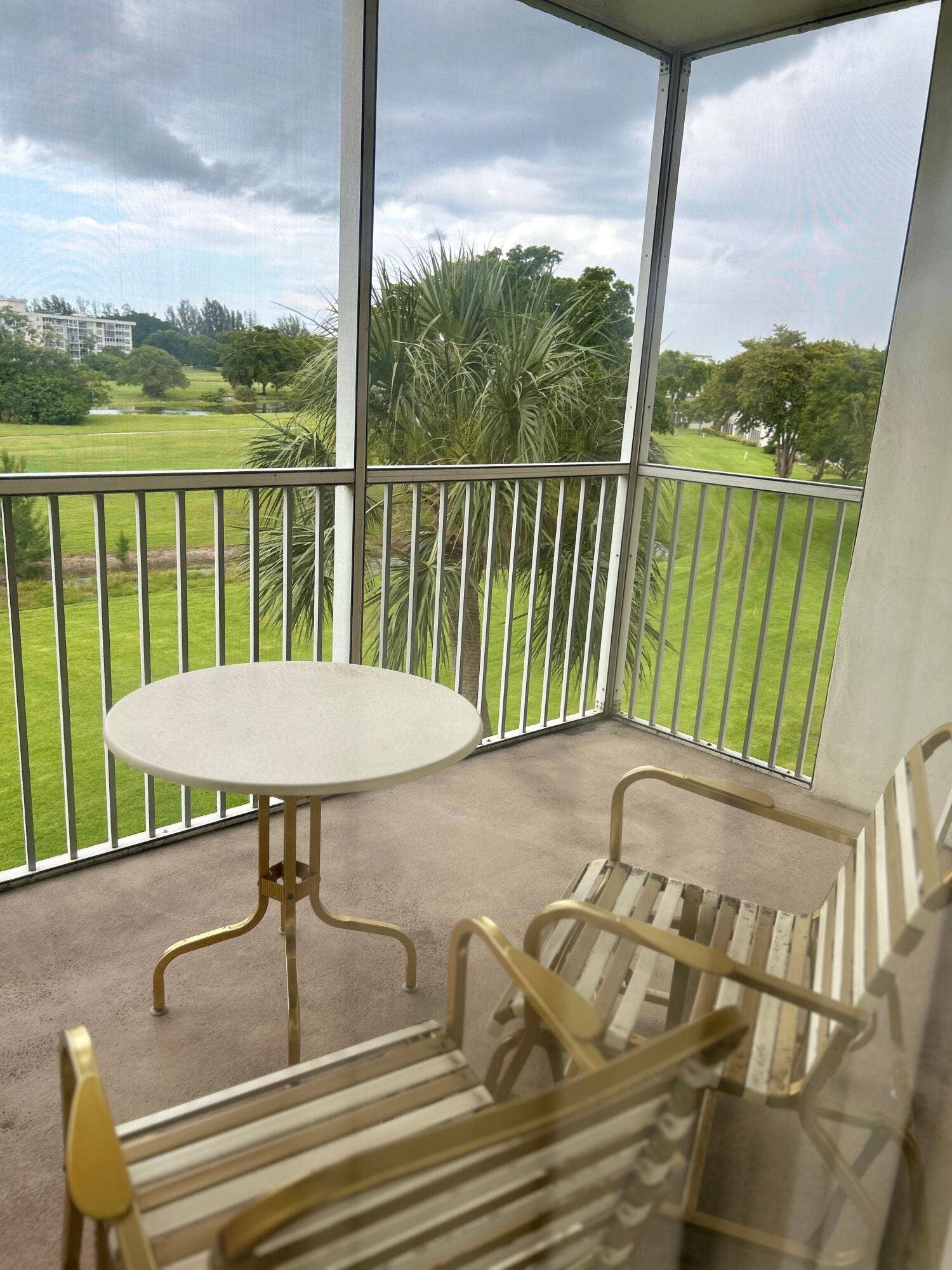 7 Screened Balcony