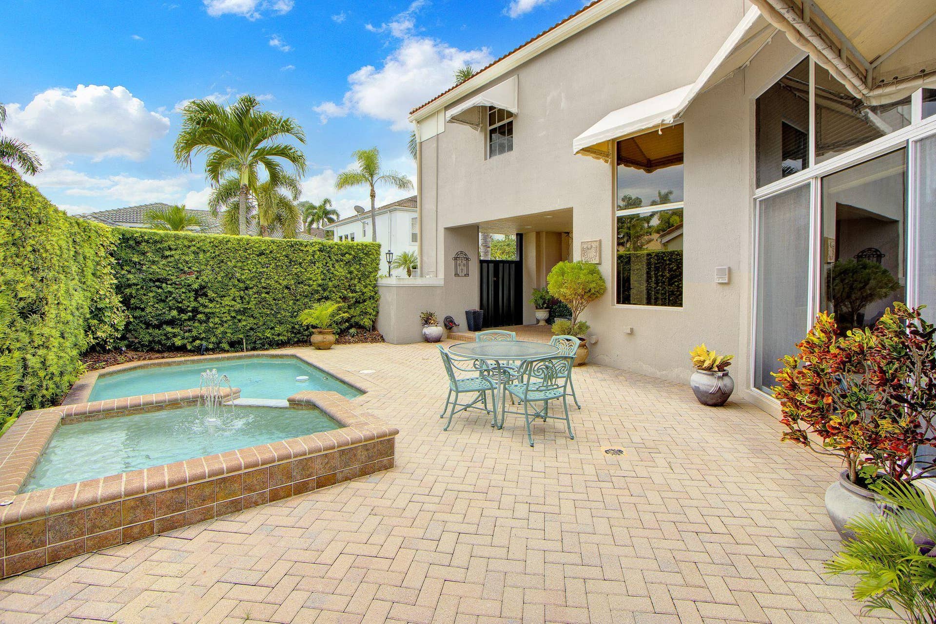 4279 NW 61st Lane, Boca Raton, FL 33496 Front Courtyard