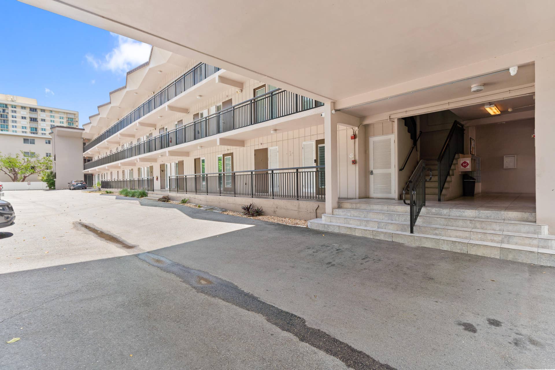 1967 S Ocean Boulevard, #107, Lauderdale By The Sea, FL 33062 DSC03107