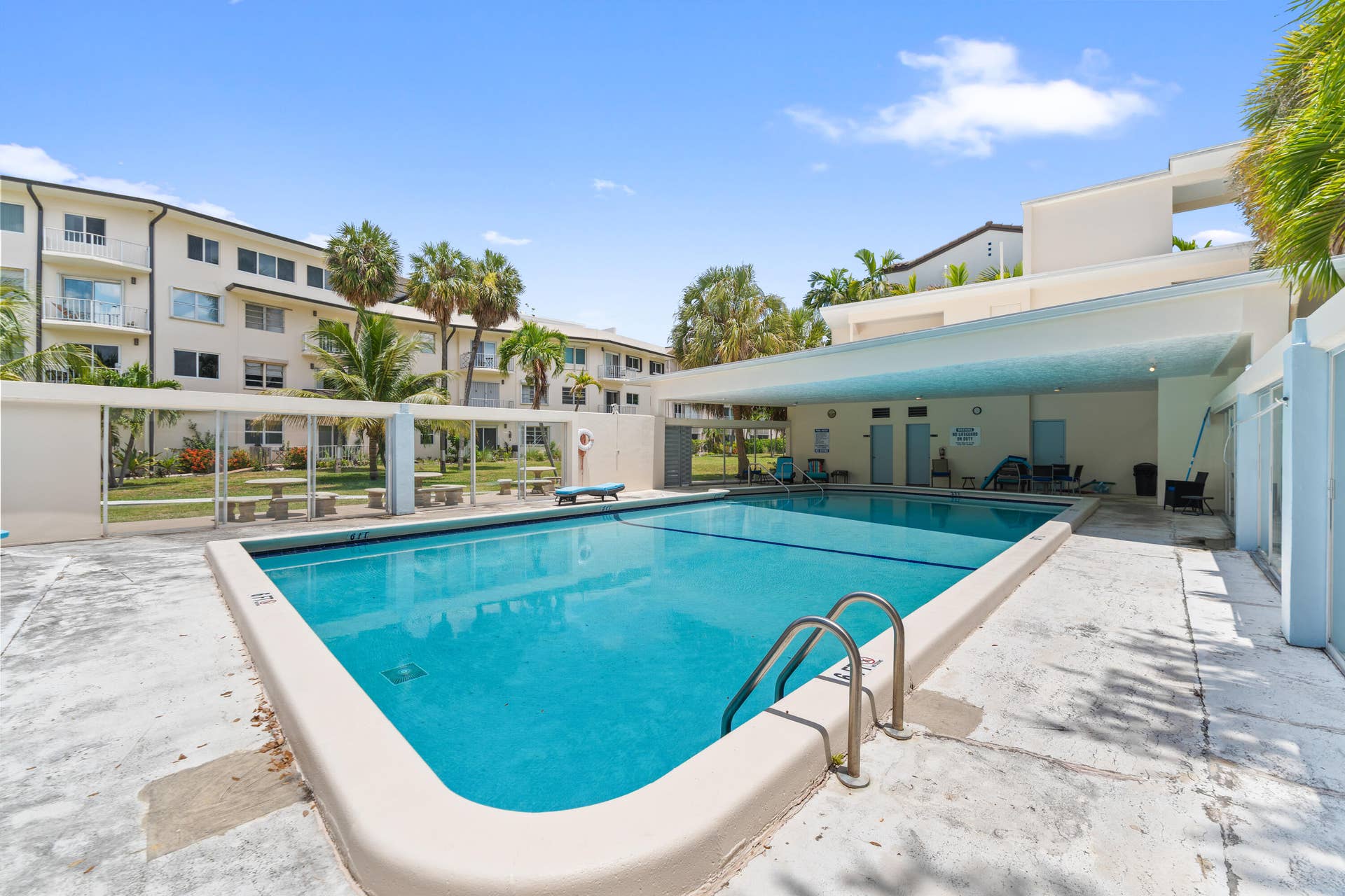 1967 S Ocean Boulevard, #107, Lauderdale By The Sea, FL 33062 DSC03179