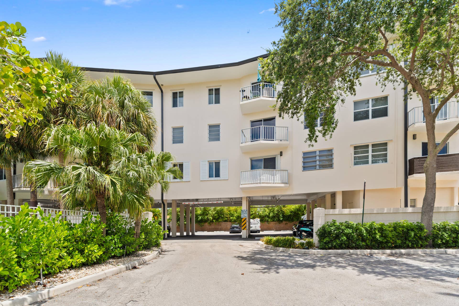 1967 S Ocean Boulevard, #107, Lauderdale By The Sea, FL 33062 DSC03098