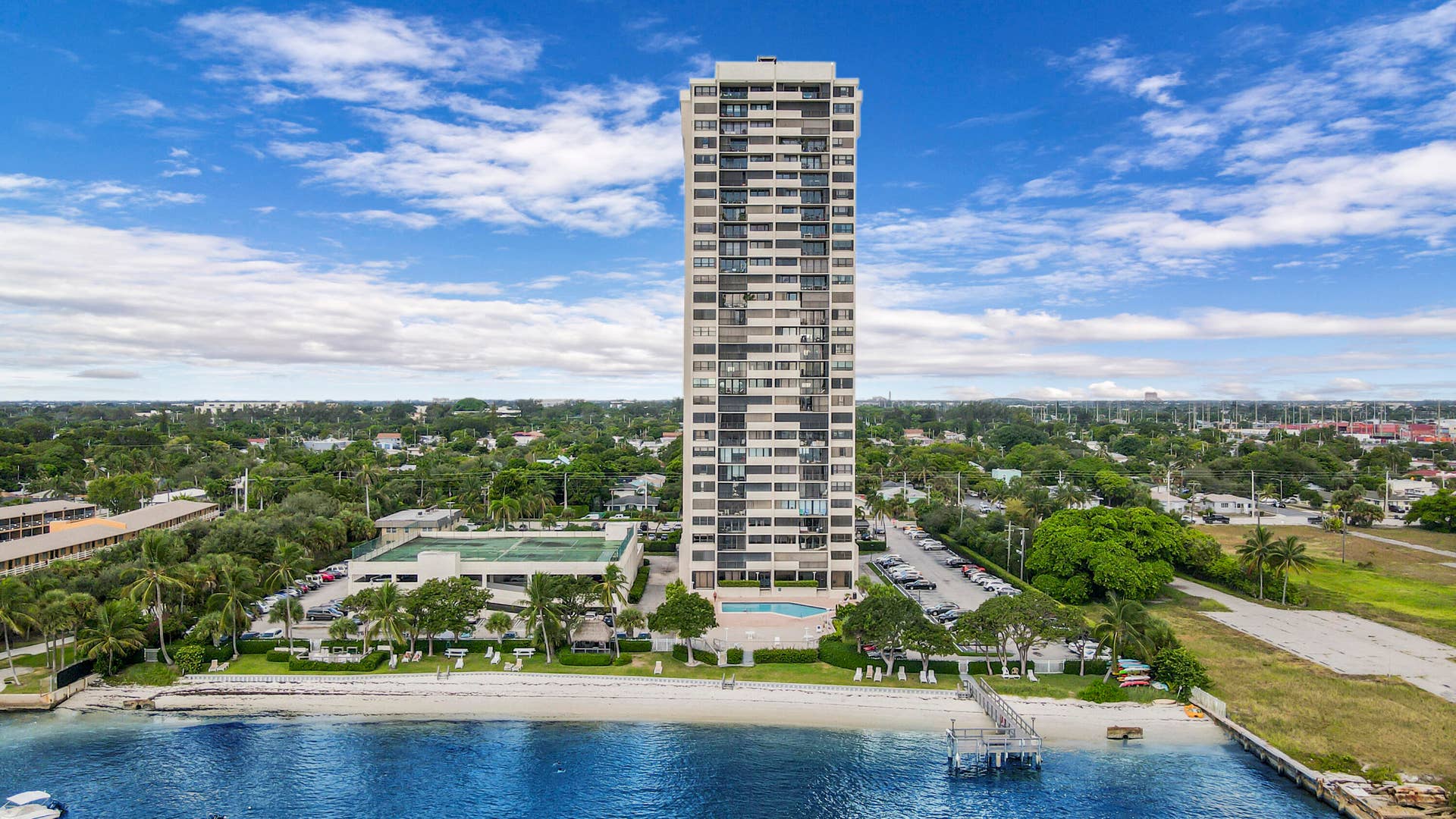 5600 N FLAGLER Drive, #1001, West Palm Beach, West Palm Beach, FL 33407 Aerials-4