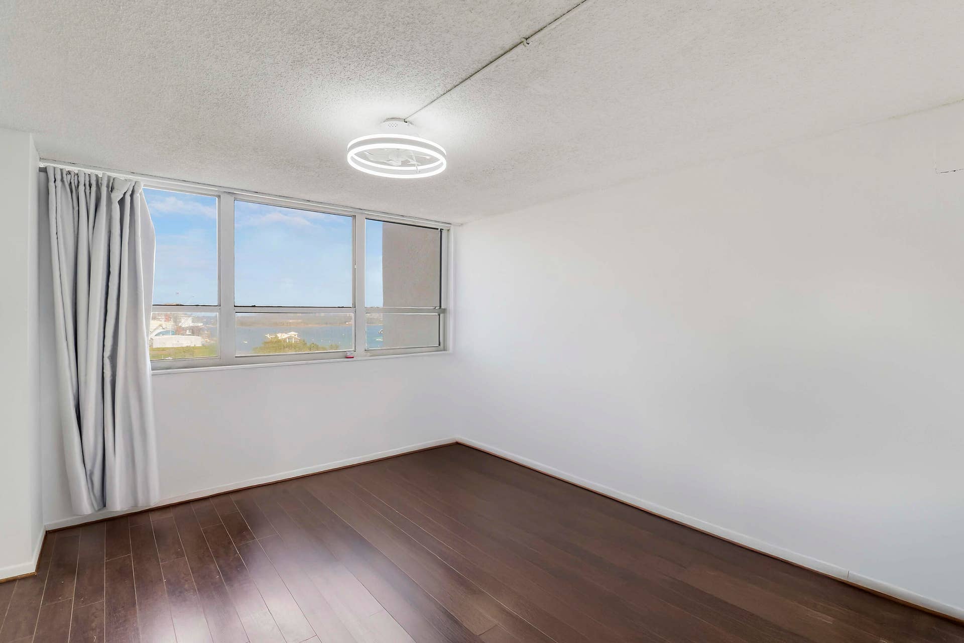 5600 N FLAGLER Drive, #1001, West Palm Beach, West Palm Beach, FL 33407 House-5