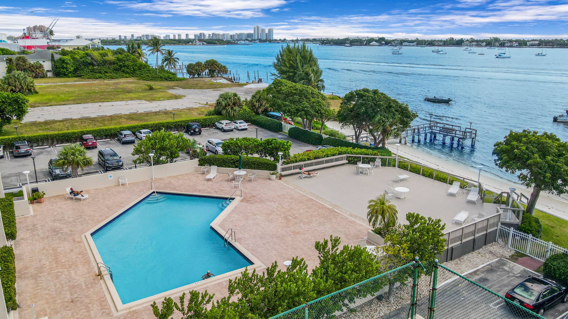 5600 N FLAGLER Drive, #1001, West Palm Beach, West Palm Beach, FL 33407 Aerials-11