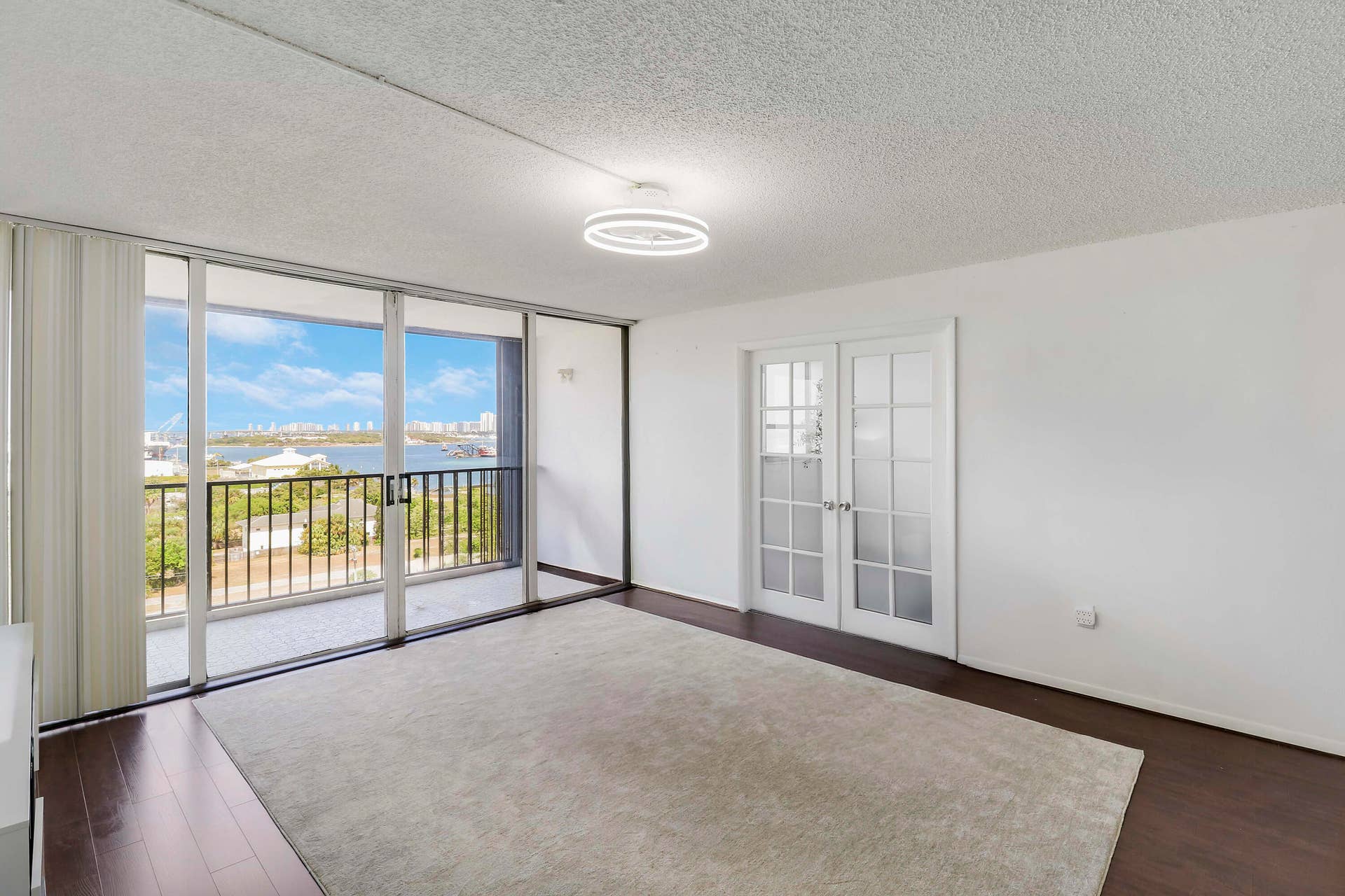 5600 N FLAGLER Drive, #1001, West Palm Beach, West Palm Beach, FL 33407 House-15