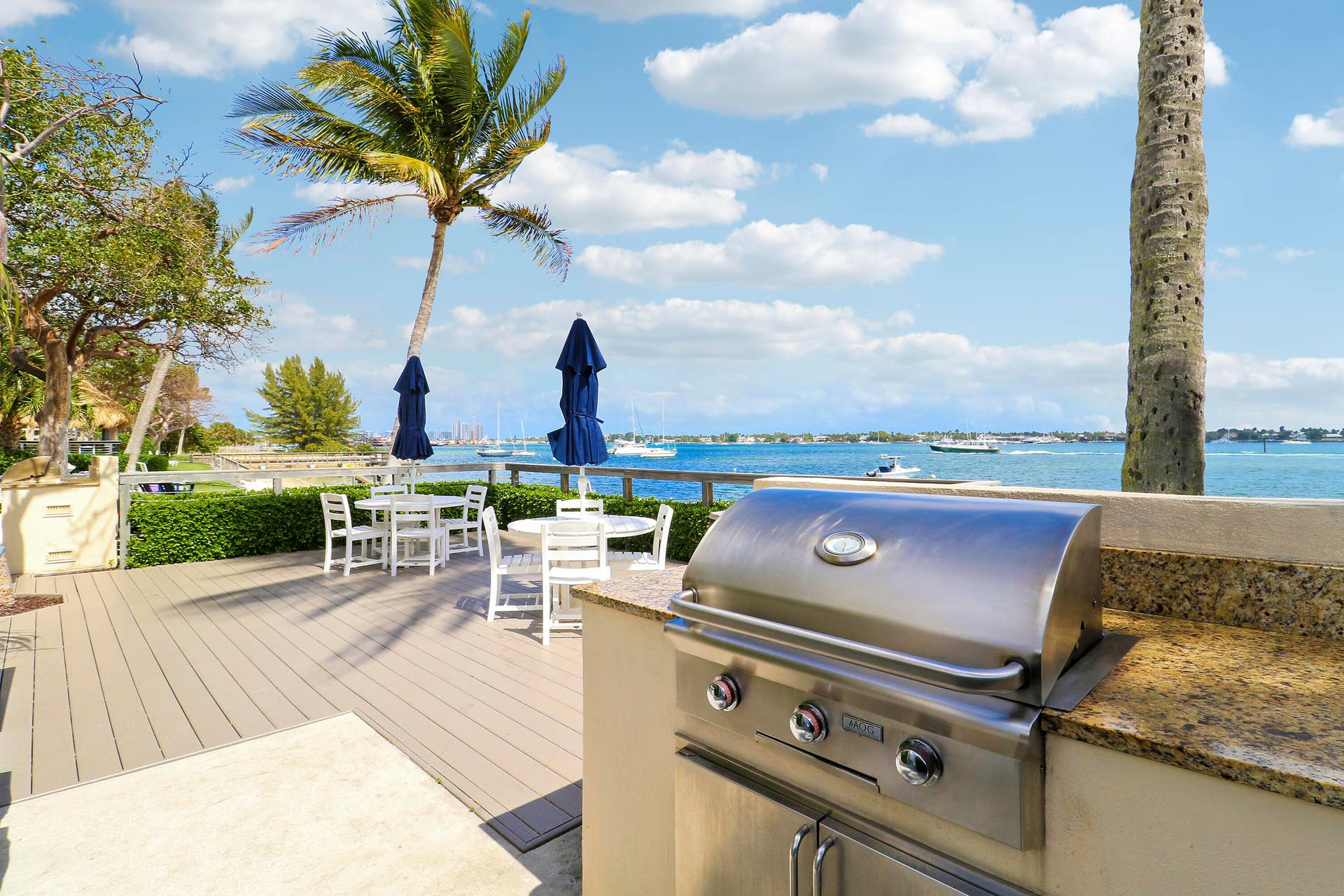 5600 N FLAGLER Drive, #1001, West Palm Beach, West Palm Beach, FL 33407 House4-9