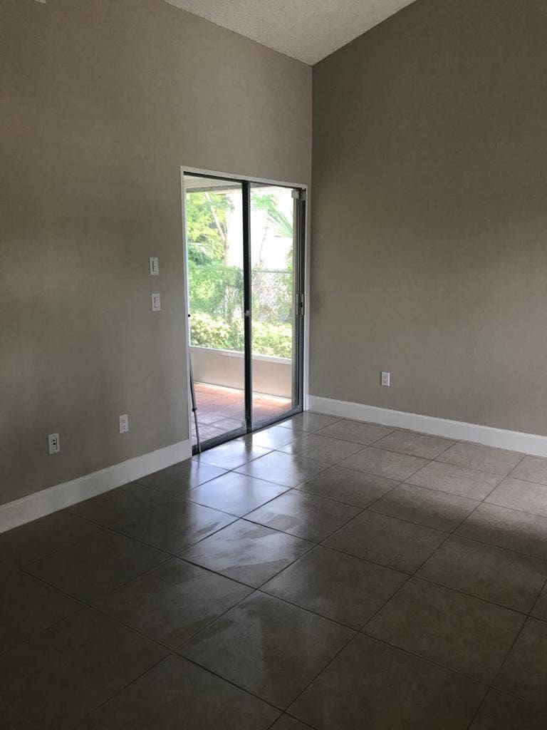 8233 Scenic Turn, Boca Raton, FL 33433 Living Room