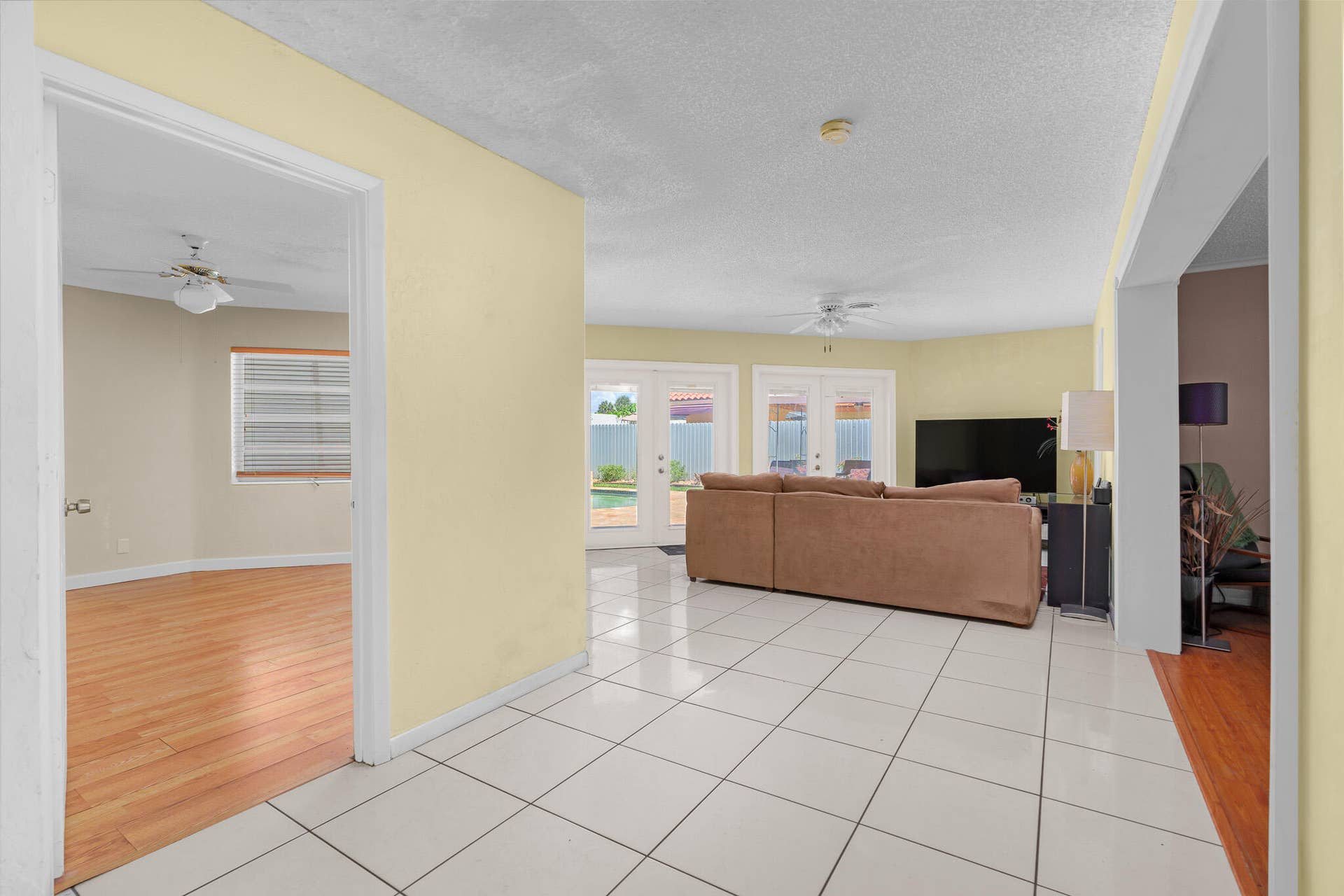1601 NE 48TH Court, Oakland Park, FL 33334 DSC01954