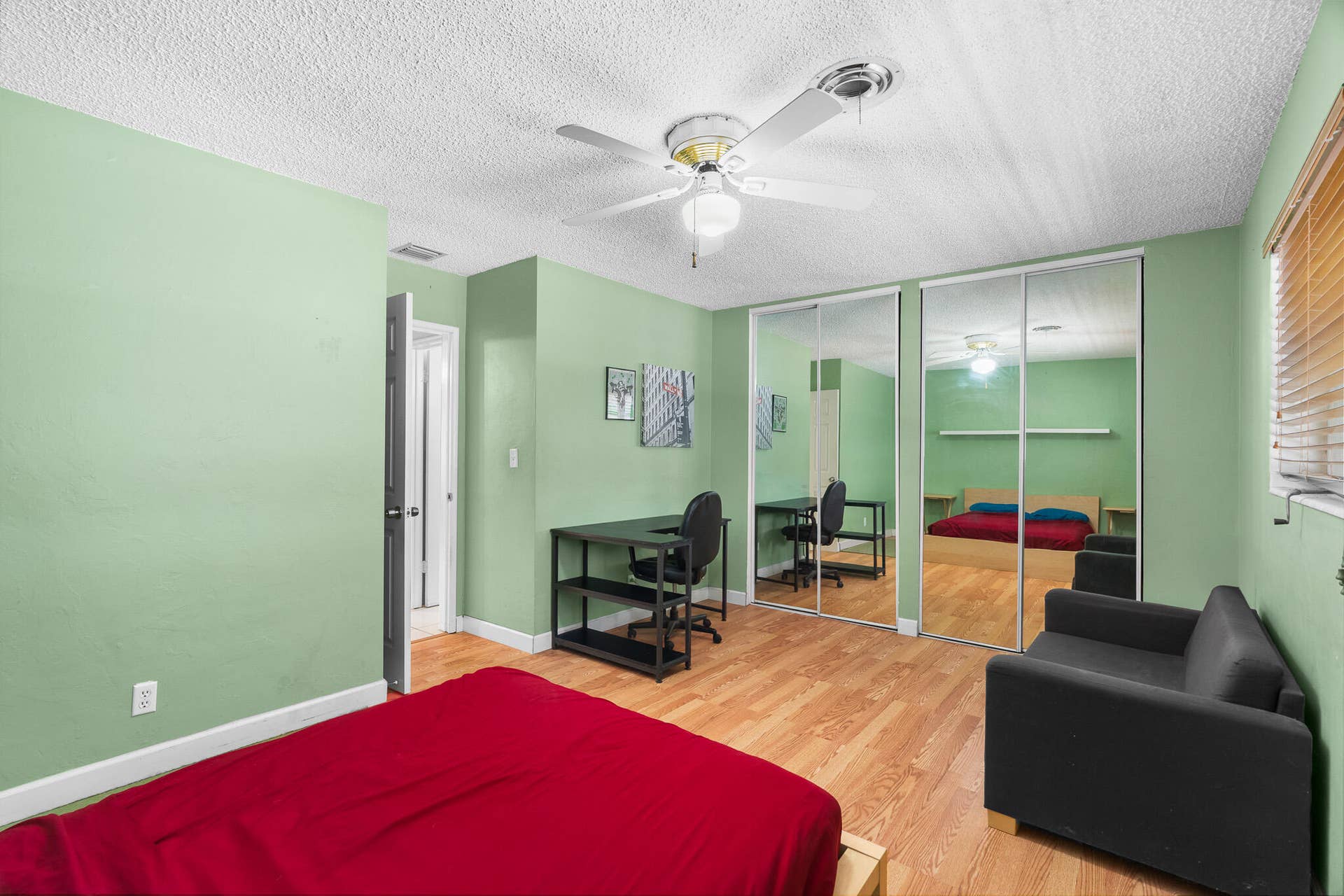 1601 NE 48TH Court, Oakland Park, FL 33334 DSC01761-Edit