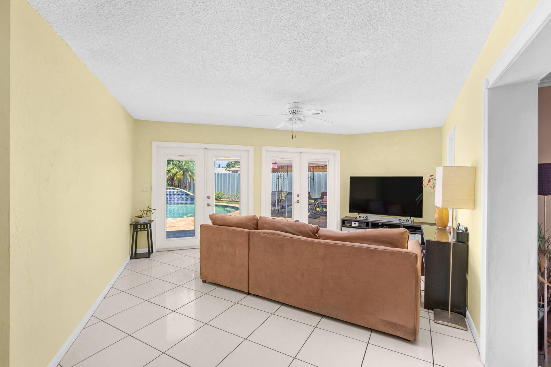 1601 NE 48TH Court, Oakland Park, FL 33334 DSC01979