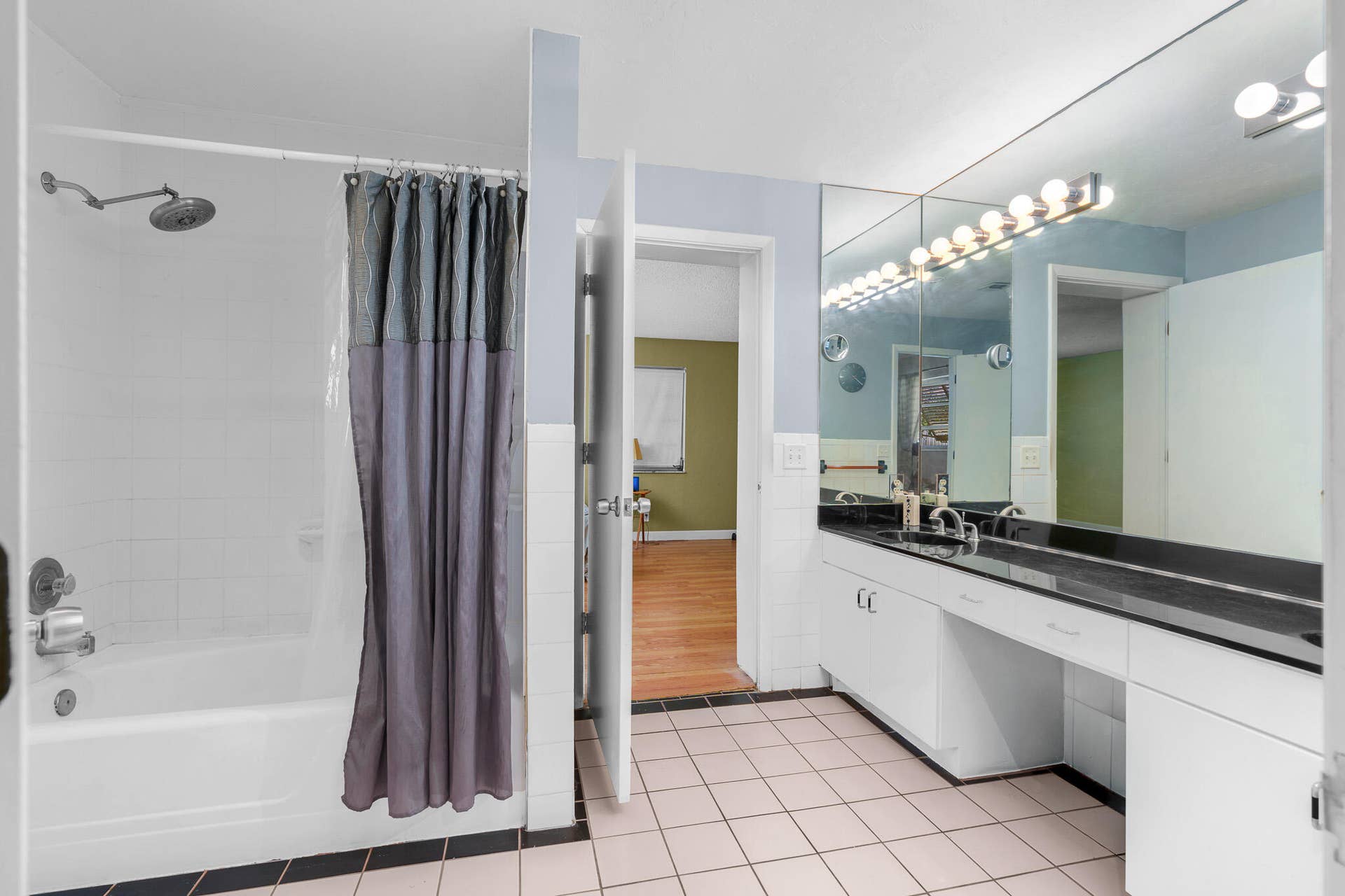 1601 NE 48TH Court, Oakland Park, FL 33334 DSC02006-Edit