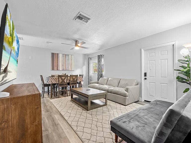 1208 NE 5th Avenue, #Unit 3, Fort Lauderdale, FL 33304 image (63)