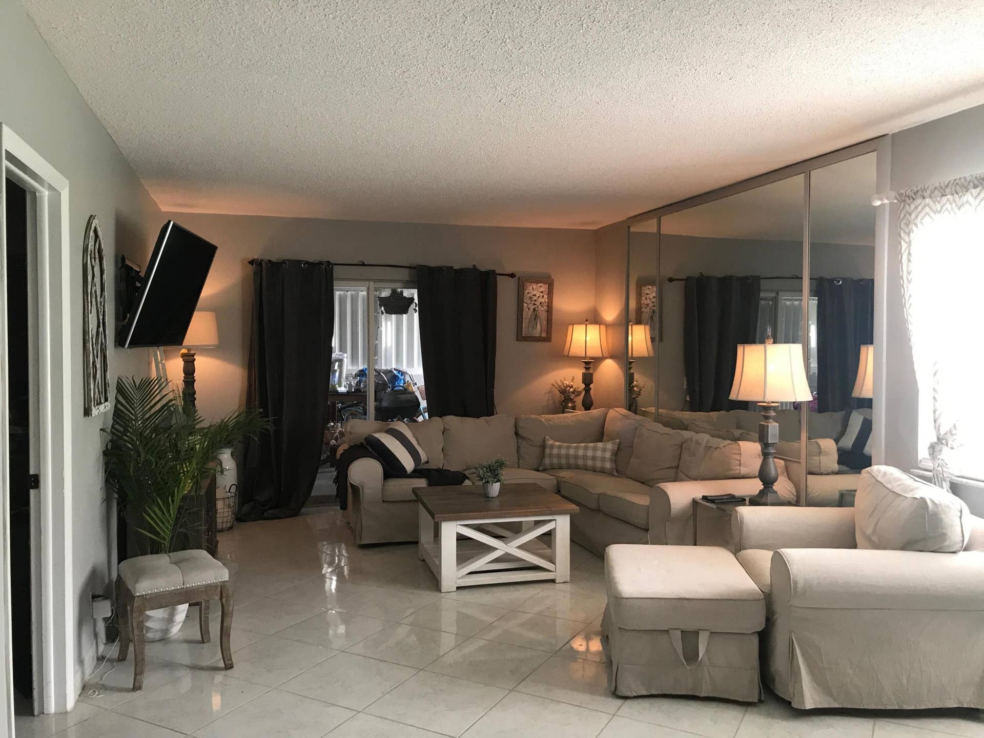 320 S Surf Road, #206, Hollywood, FL 33019 0-6 (1)