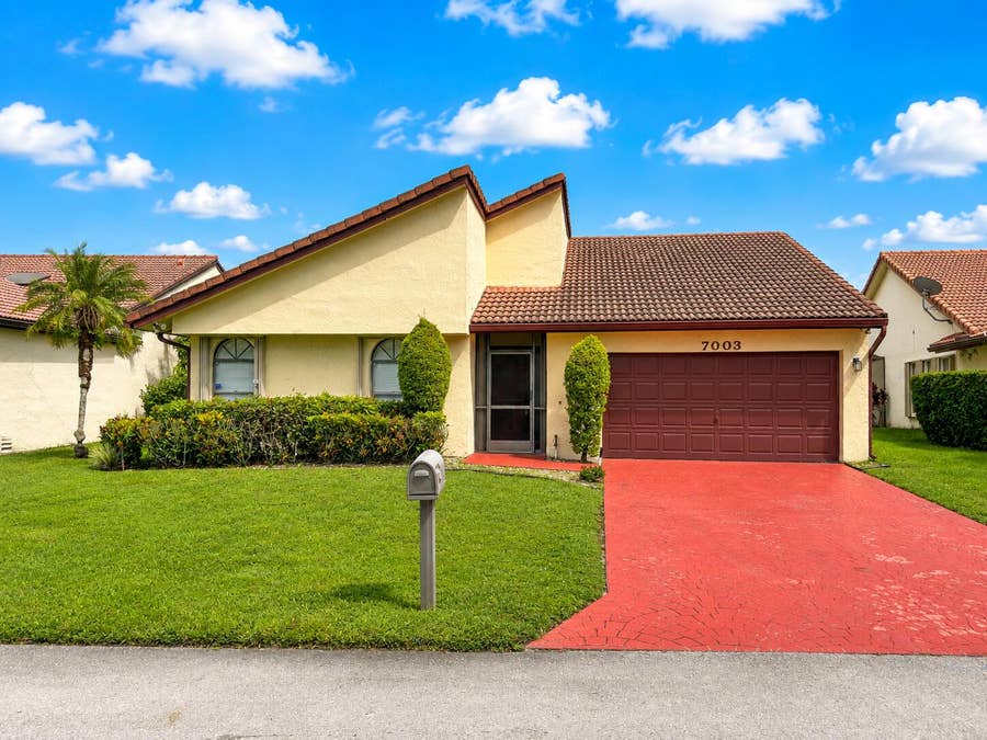 Property photo for 7003 GOLF POINTE Circle, Tamarac, FL