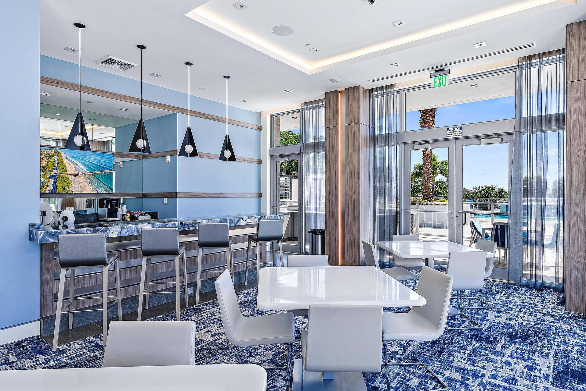 1 Water Club Way, #1604, North Palm Beach, FL 33408 Residents Club & Lounge