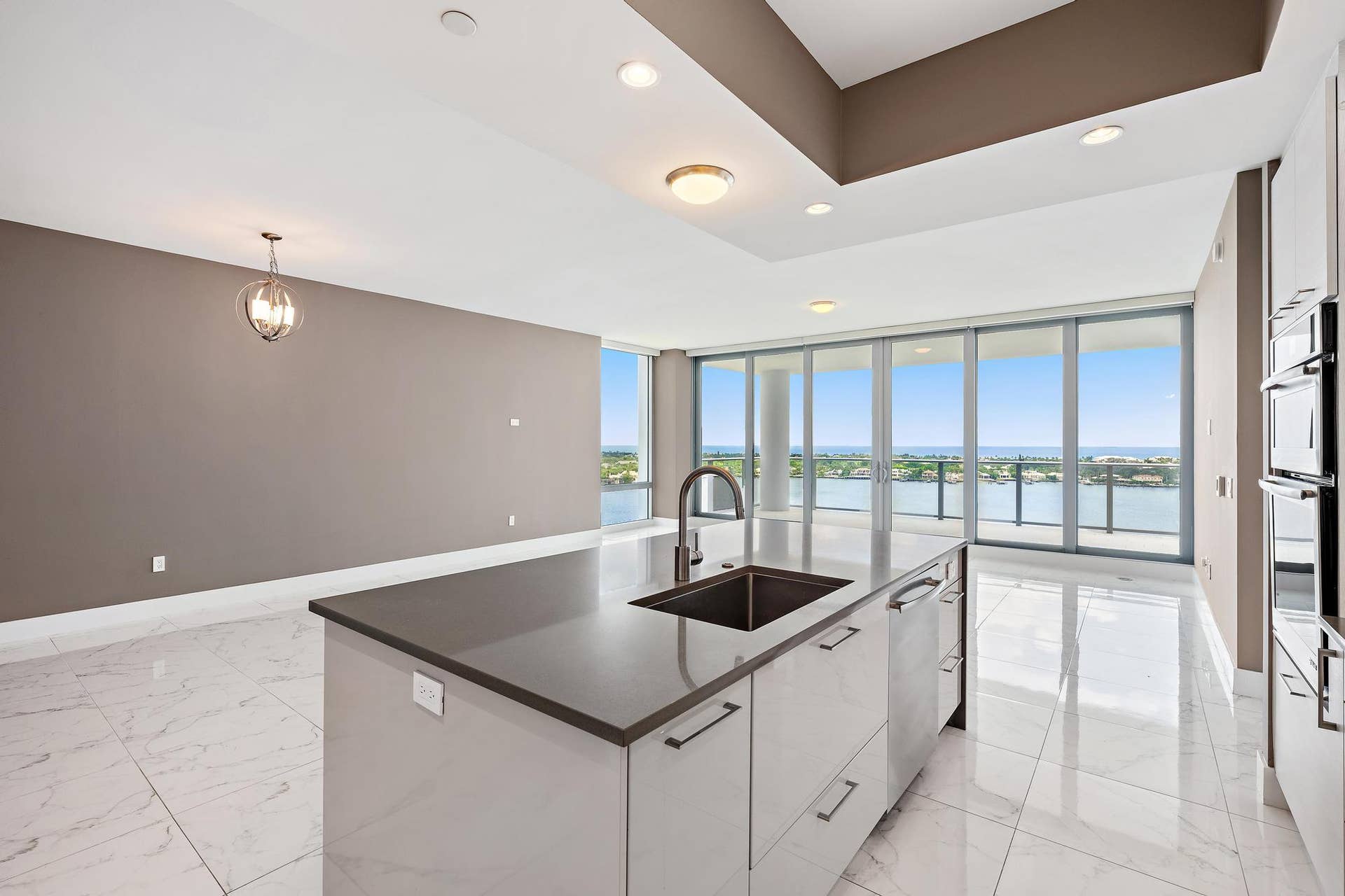 1 Water Club Way, #1604, North Palm Beach, FL 33408 Kitchen