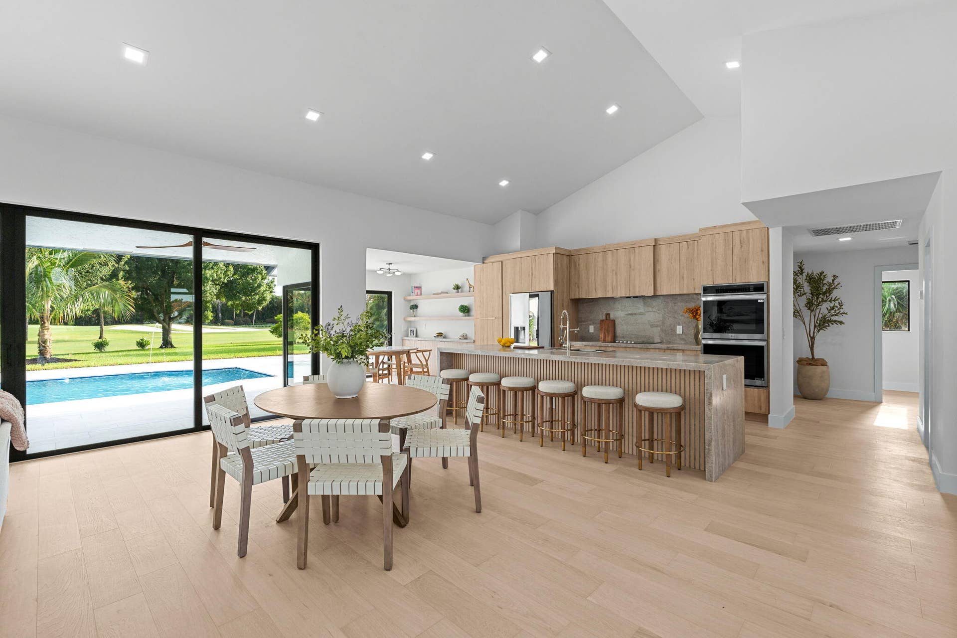 15-web-or-mls-A7403605